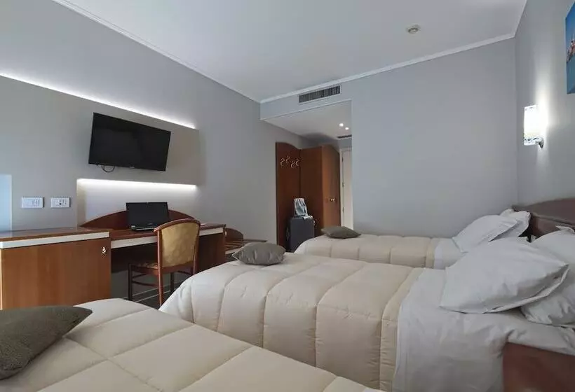 اتاق استاندارد سه نفره, Noventa