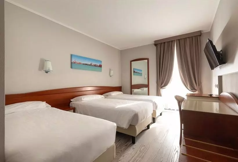 اتاق استاندارد سه نفره, Noventa