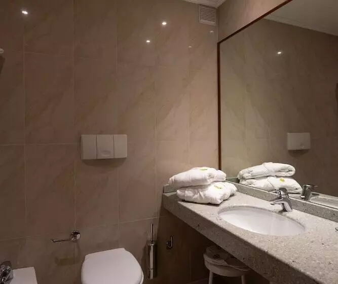 اتاق لوکس, Noventa