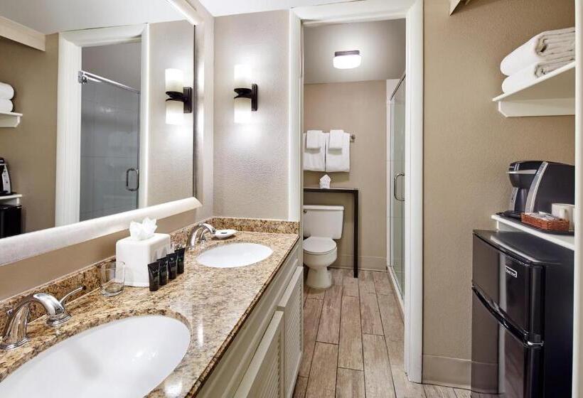 プレミアムルーム, The Cliffs