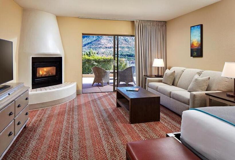 プレミアムジュニアスイート, The Cliffs