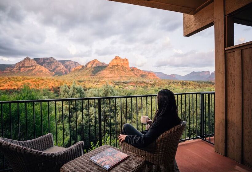 デラックスルーム, The Cliffs