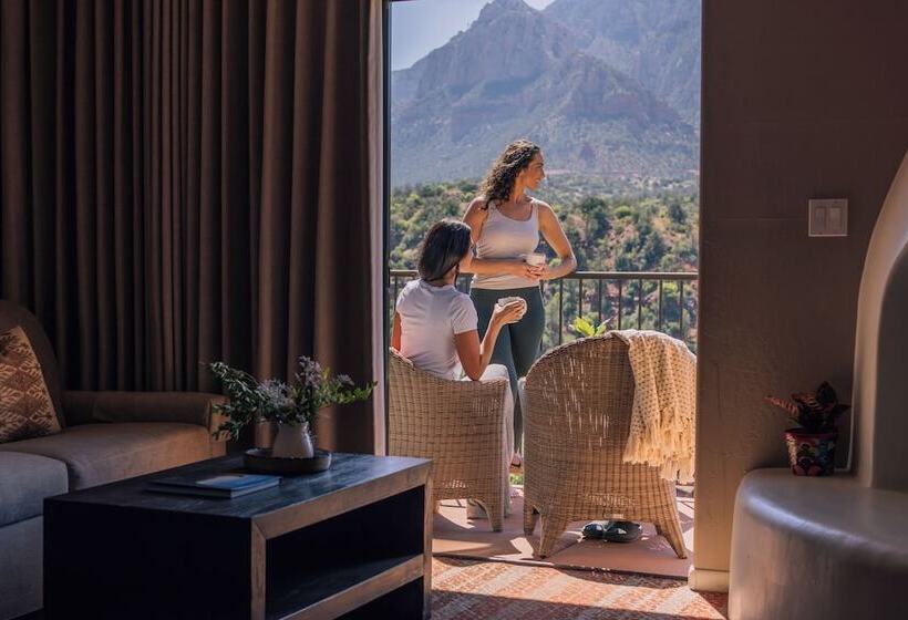 プレミアムルーム, The Cliffs