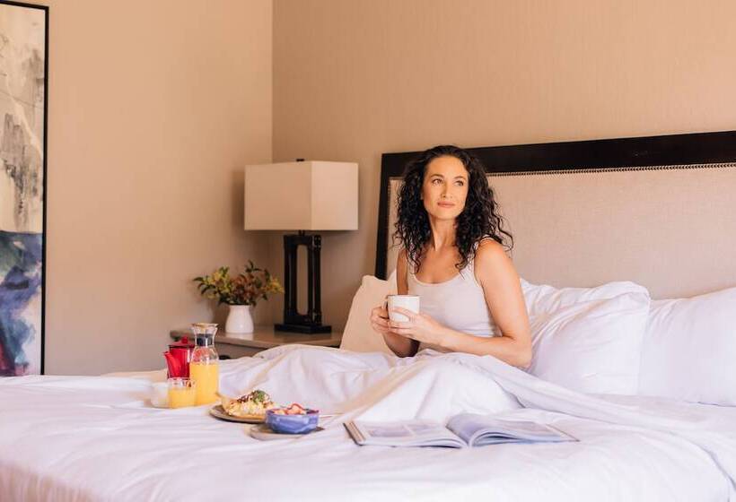 プレミアムルーム, The Cliffs