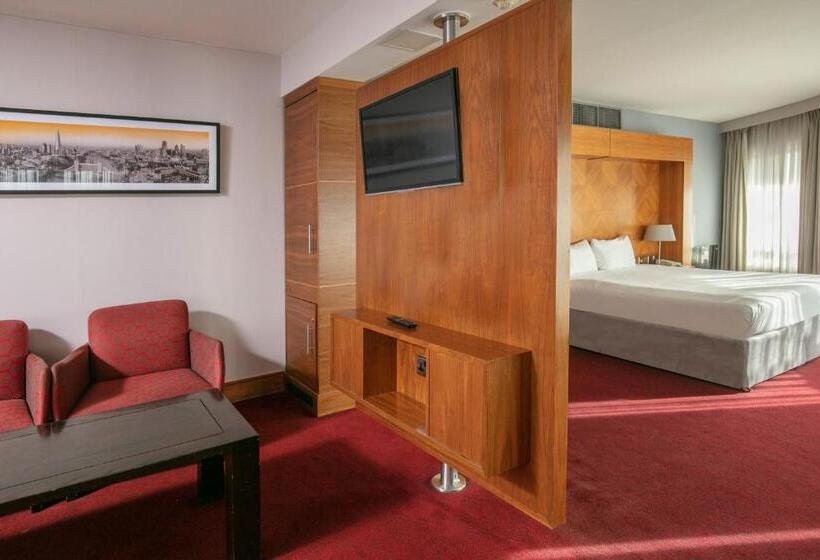 キングサイズベッドのスイートルーム, The Crown London, Worldhotels Distinctive