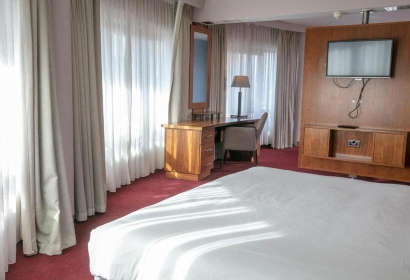 キングサイズベッドのスイートルーム, The Crown London, Worldhotels Distinctive