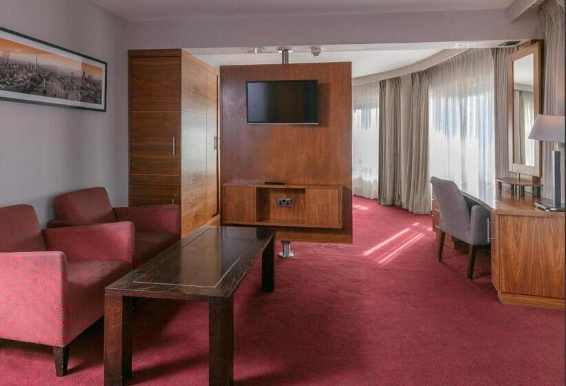 キングサイズベッドのスイートルーム, The Crown London, Worldhotels Distinctive