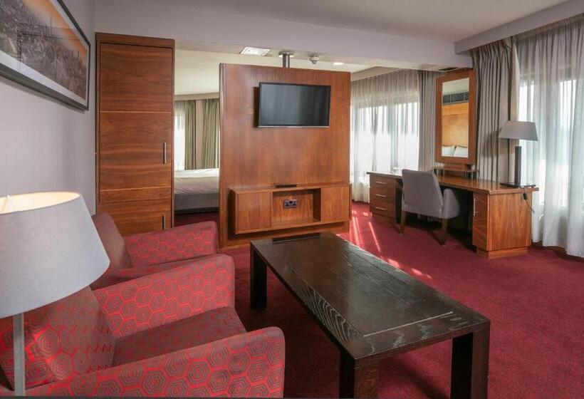 キングサイズベッドのスイートルーム, The Crown London, Worldhotels Distinctive