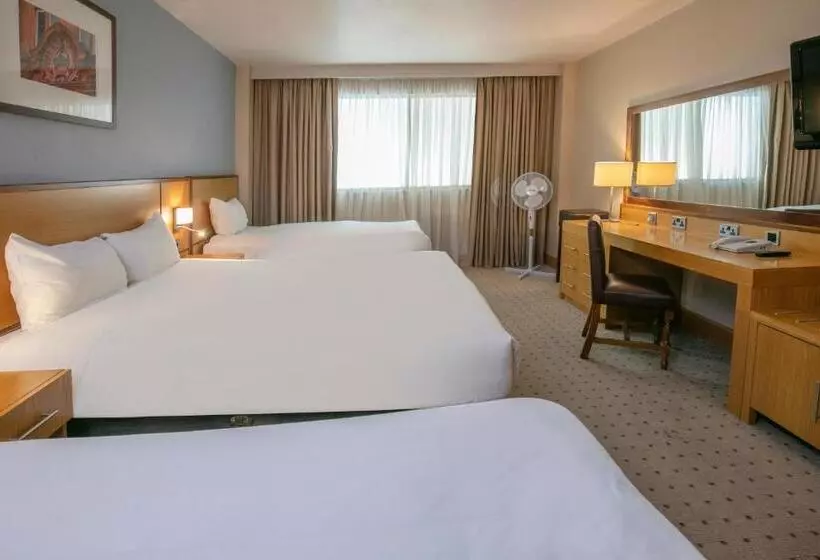 ファミリールーム, The Crown London, Worldhotels Distinctive