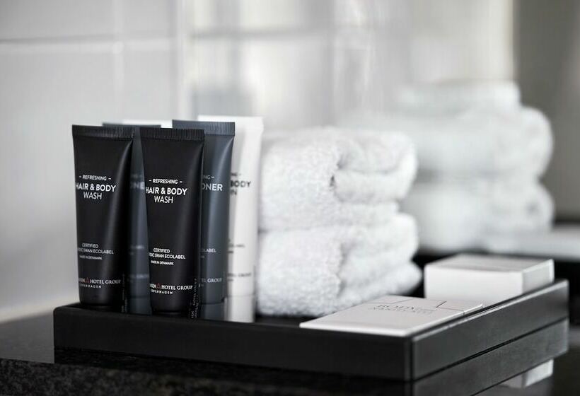 Habitació Basic, The Square