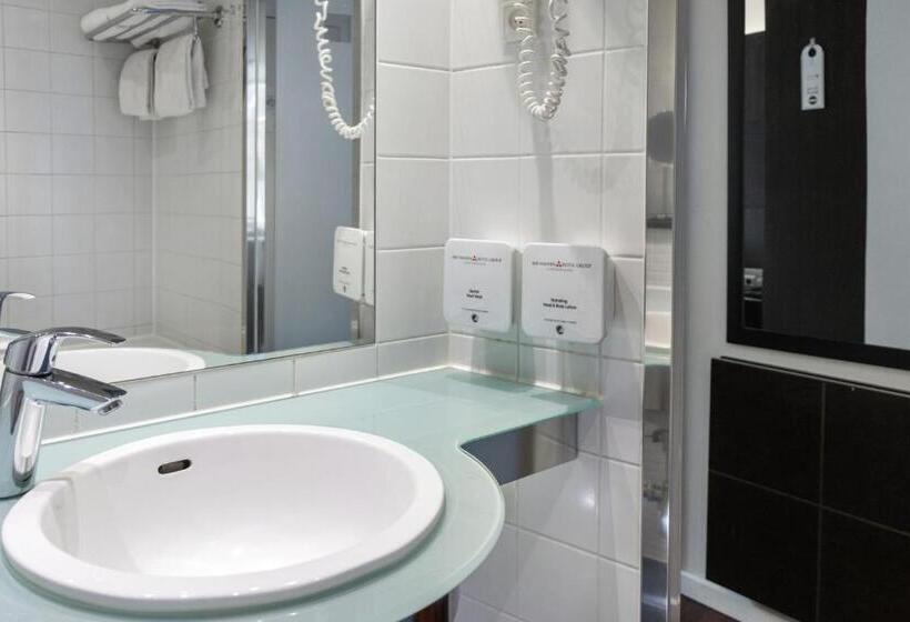 Habitació Superior, The Square