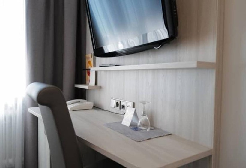 스탠다드 싱글 룸, Trapp