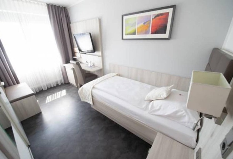 스탠다드 싱글 룸, Trapp