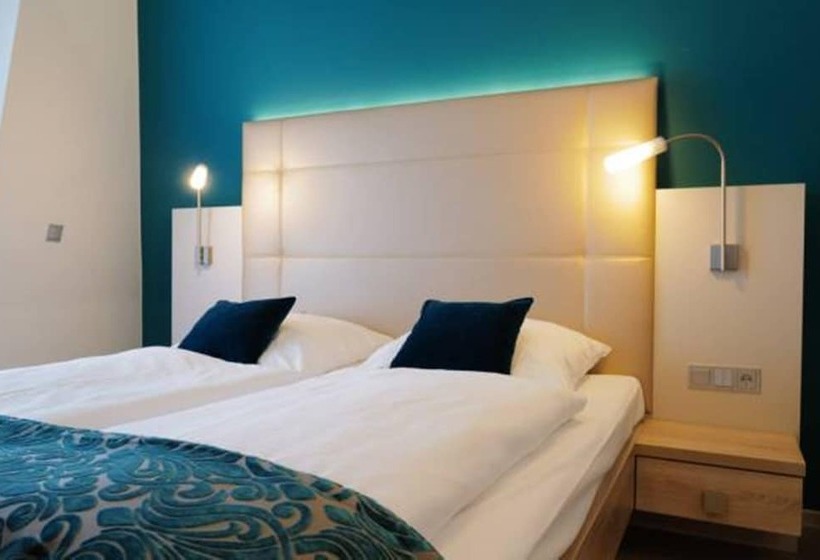 디럭스 룸, Trapp