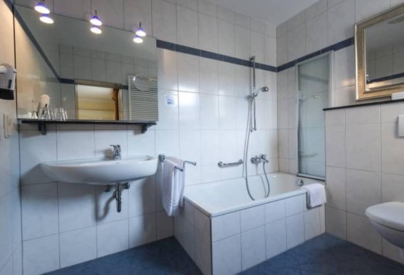 스탠다드 룸, Trapp