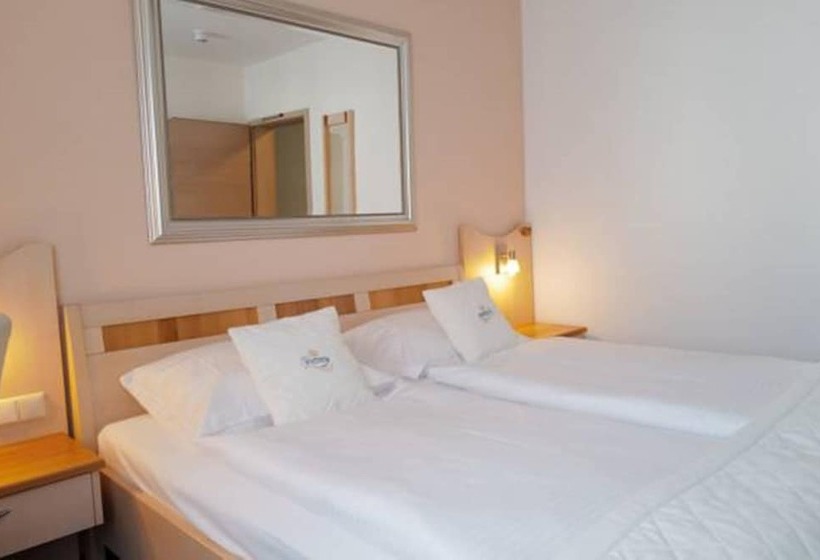 스탠다드 룸, Trapp