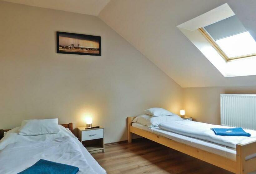 Номер Стандарт Трехместный, Korona Panzió