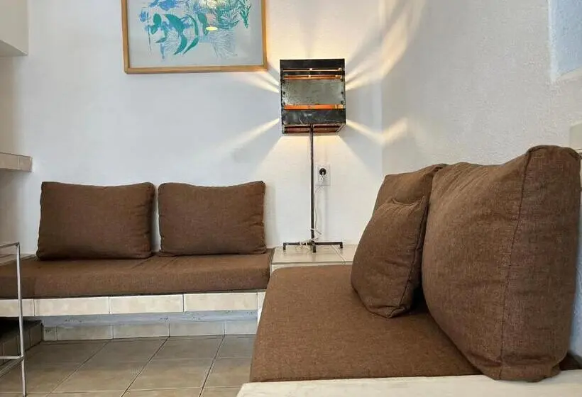 اتاق اکونومی, Inmotega   Suites Tg