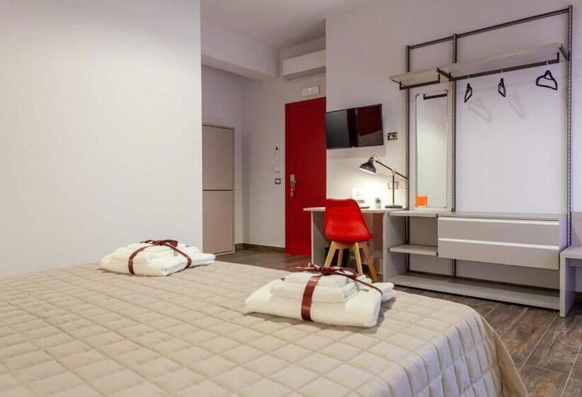 ファミリールーム, Five Rooms Brolo