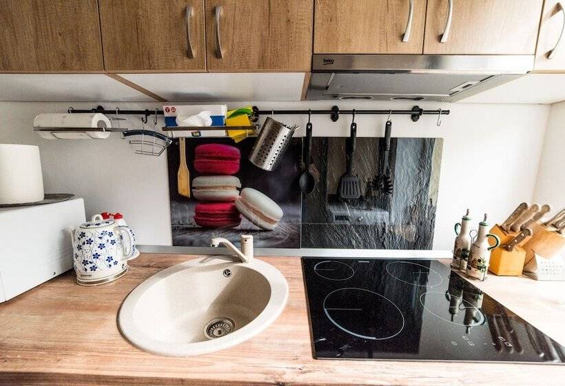 舒适三人间, Complex Living