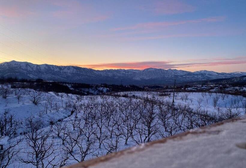 디럭스 패밀리 룸, Nëna Dashuri Agroturizëm