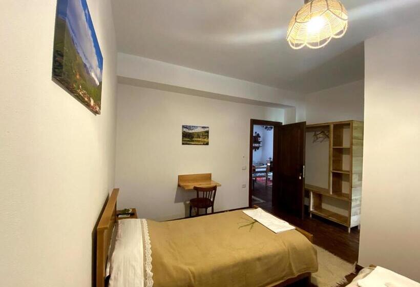 스탠다드 트리플 룸, Nëna Dashuri Agroturizëm