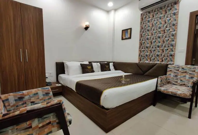 Chambre Deluxe, La Imperio