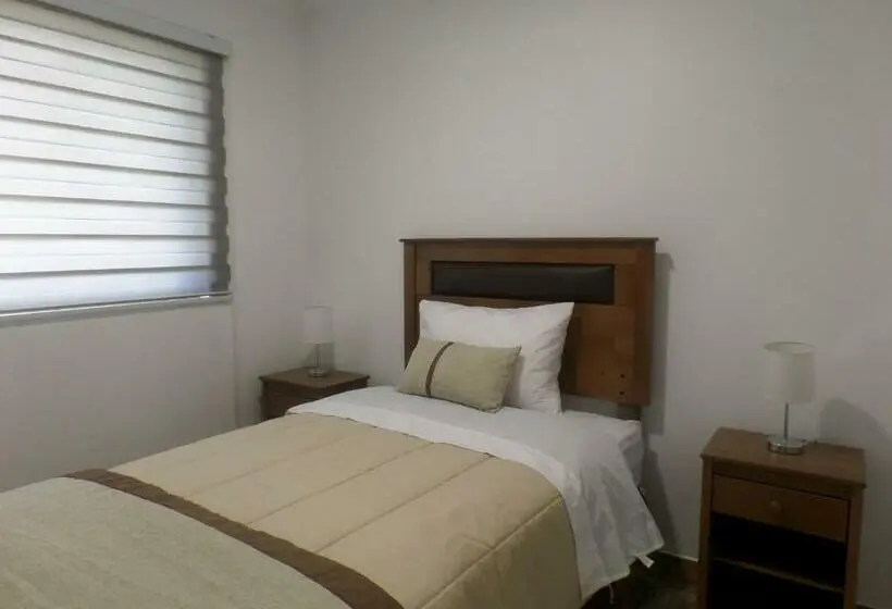 اتاق استاندارد یک نفره, Carolina Hostal
