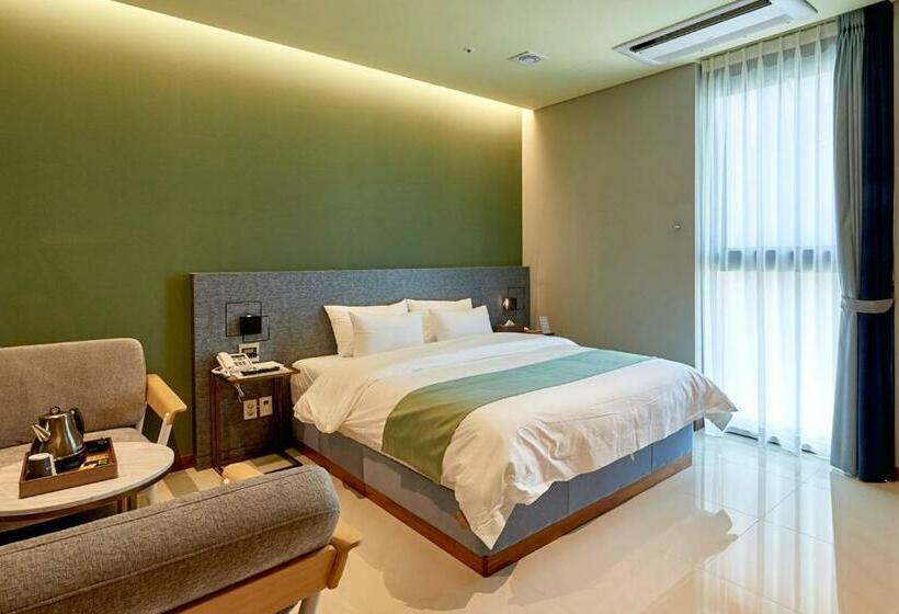 חדר דלוקס, Gimpo Stavia