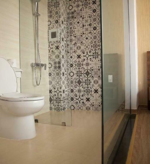 اتاق لوکس با چشمانداز دریا, Khách Sạn Phú Yên   Baka