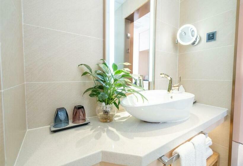 Номер Deluxe Кровать Кинг, Lavande Hotel Zhongshan Tanzhou