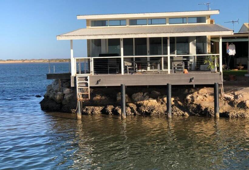 فيلا غرفة نوم واحدة مطلّة علي البحر, Pelican Point Waterfront Resort Formerly Carnarvon Beach Retreat