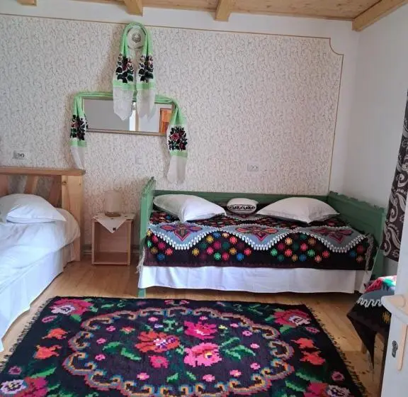 اتاق خانوادگی, Casa Utan