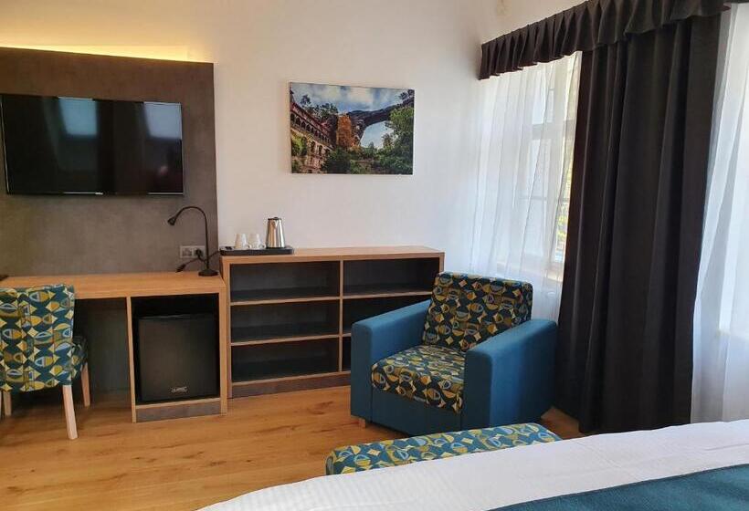 Deluxe Familie Værelse, Kortus