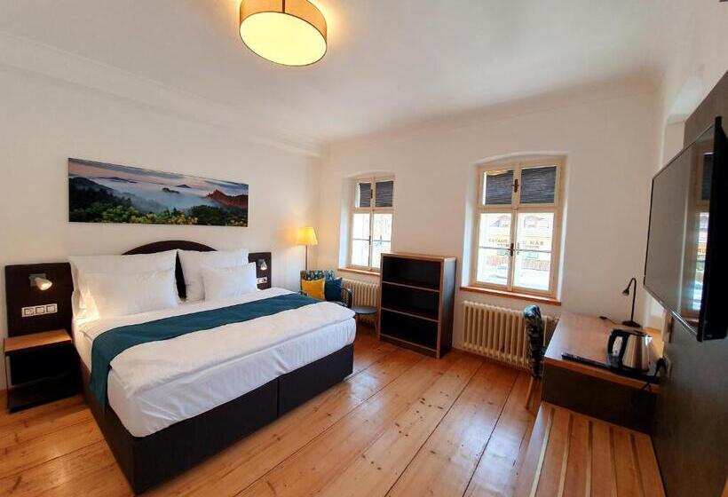 Standard Værelse, Kortus