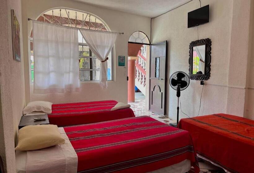 اتاق استاندارد سه نفره, Posada Gutierrez