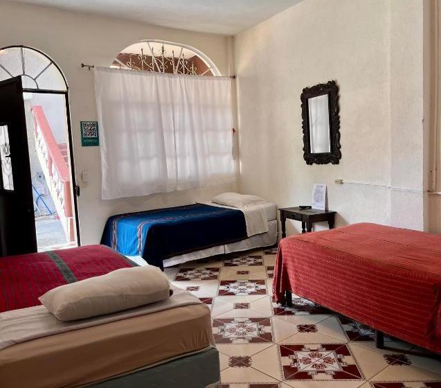 اتاق استاندارد سه نفره, Posada Gutierrez