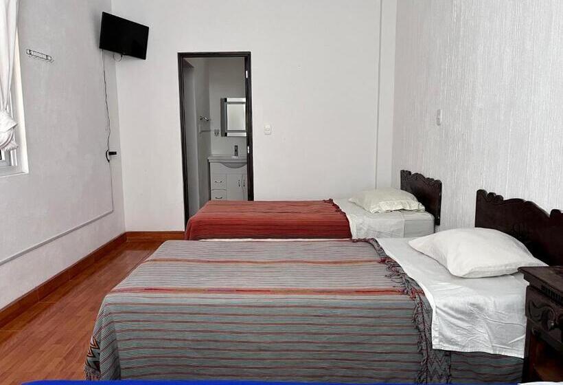 اتاق راحتی سه تخته, Posada Gutierrez