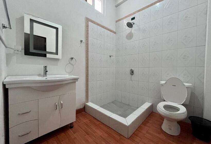 اتاق راحتی سه تخته, Posada Gutierrez