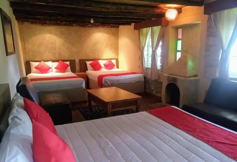 Family Room, Rincón Del Real