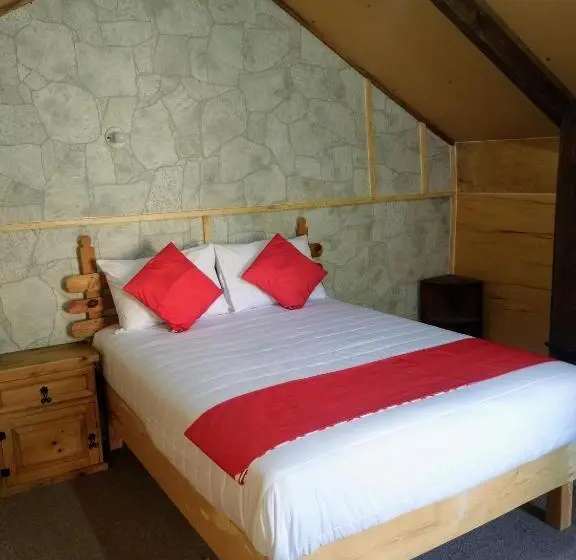 Economy Room, Rincón Del Real