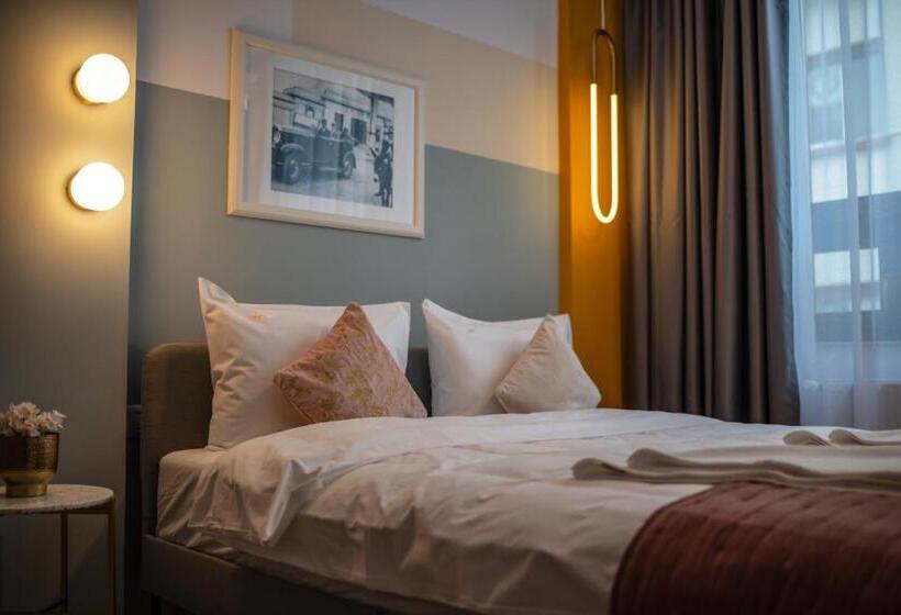 سوئیت با تخت بزرگ, Stil Oldtown