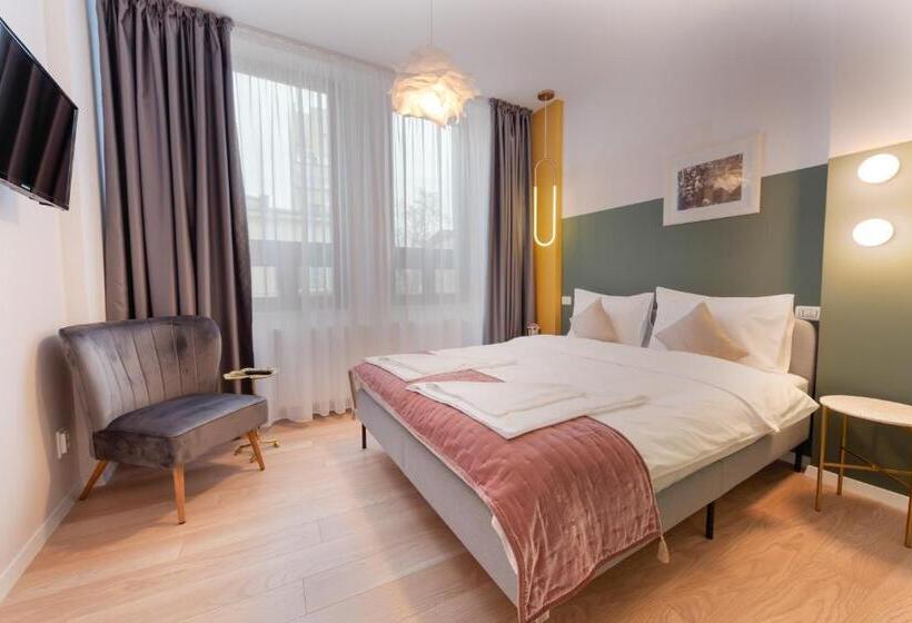 سوئیت با تخت بزرگ, Stil Oldtown