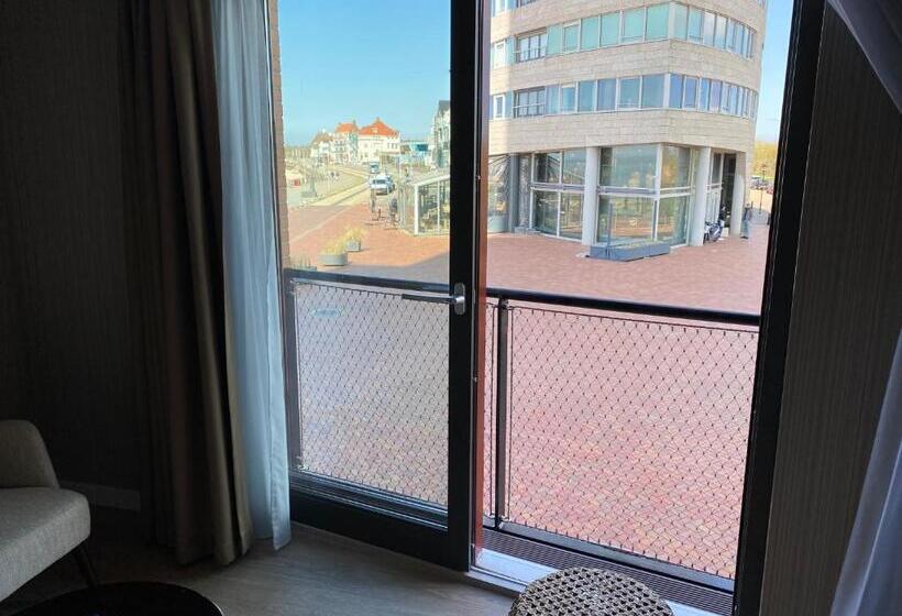 סוויטת ג'וניור עם מרפסת, Suites Boulevard 17