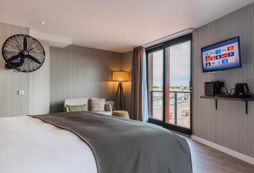 סוויטת ג'וניור עם מרפסת, Suites Boulevard 17