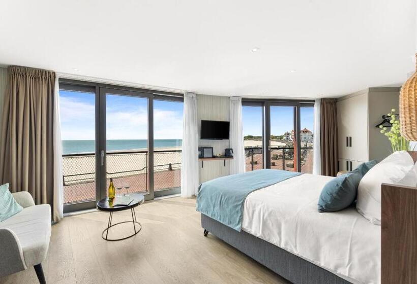Полулюкс Повышенной Комфортности, Suites Boulevard 17