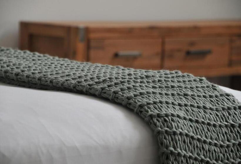 חדר סטודיו סטנדרד, The Hub Bicheno