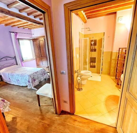 Háromágyas Comfort Szoba, Bed & Breakfast Montepulciano