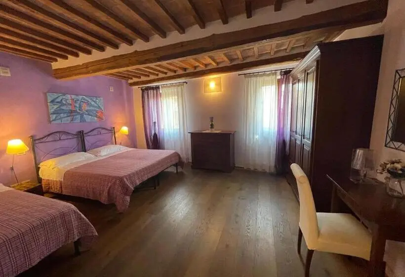 Quarto Triplo Comfort, Il Corso