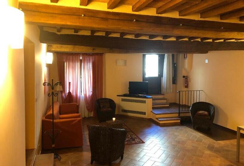 Négyágyas Superior Szoba, Bed & Breakfast Montepulciano